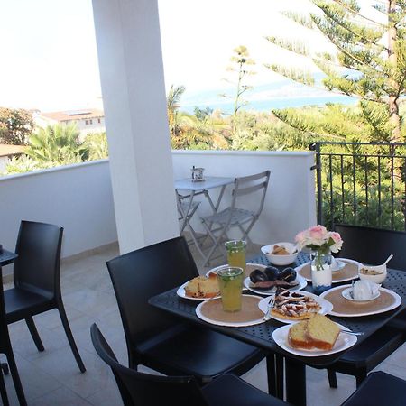 Bed and Breakfast Residenza Anna Calabria Бріатіко Екстер'єр фото