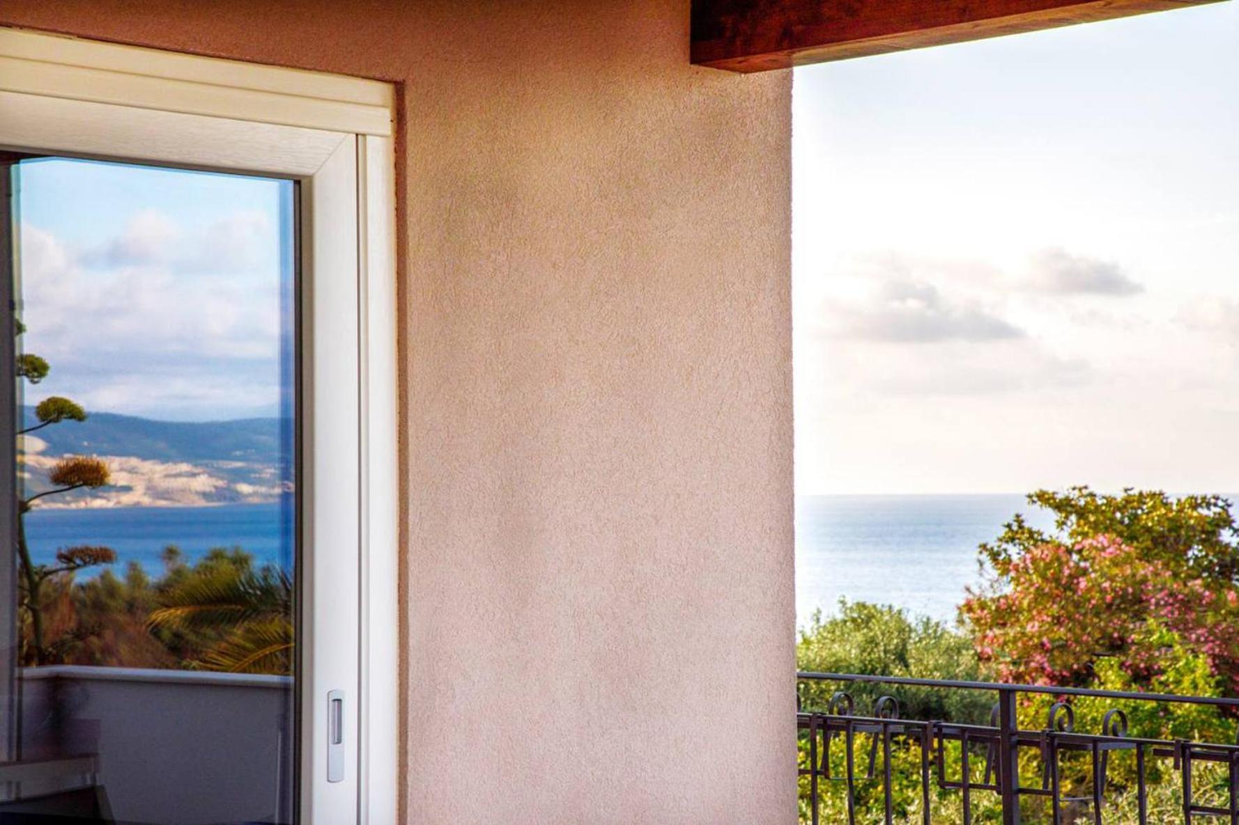 Bed and Breakfast Residenza Anna Calabria Бріатіко Екстер'єр фото